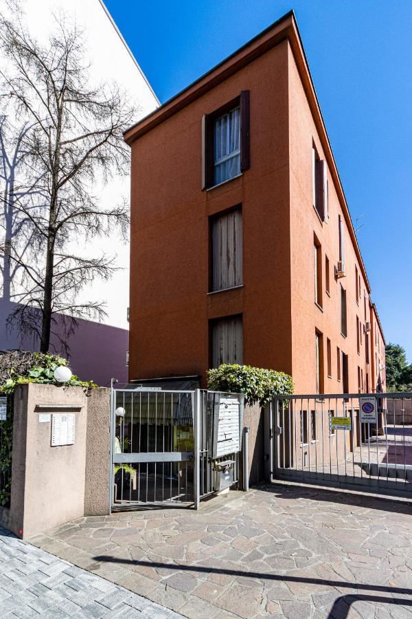 Apartamento Monza-Station Wi-Fi E Smart-Tv. Exterior foto